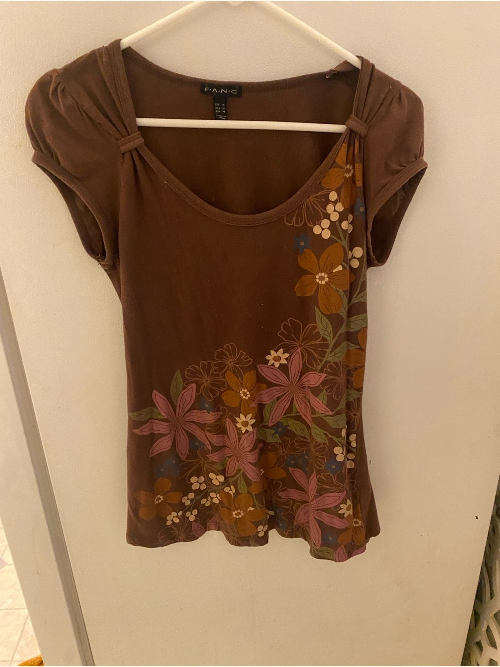 Y2K FANG Brown Floral Scoop Neck Tee w